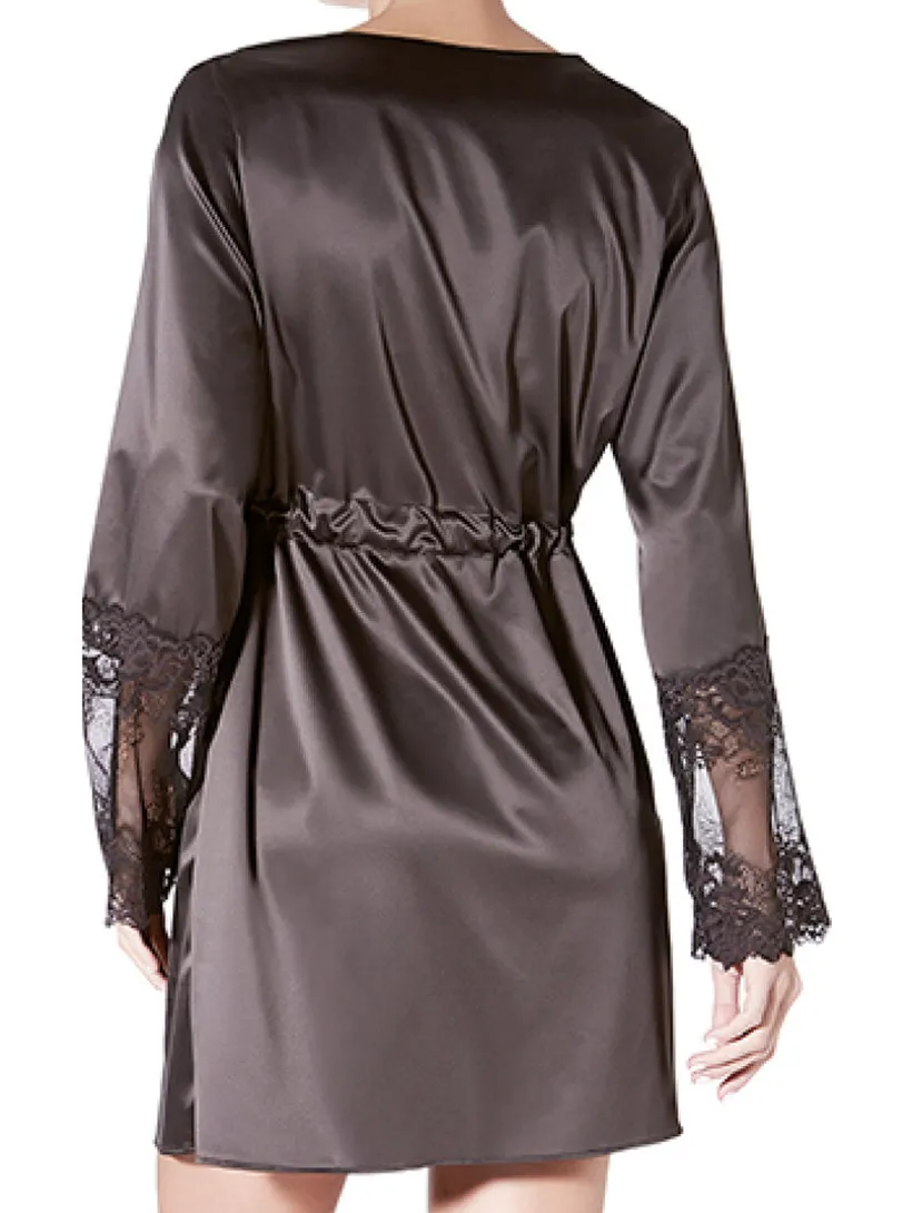 Janira Robe