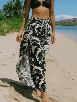 Tribal Pull On Capri